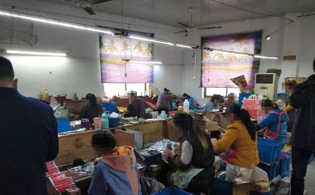 惊心！生产环境肮脏不堪，执法人员当场过敏，你可能正在用！