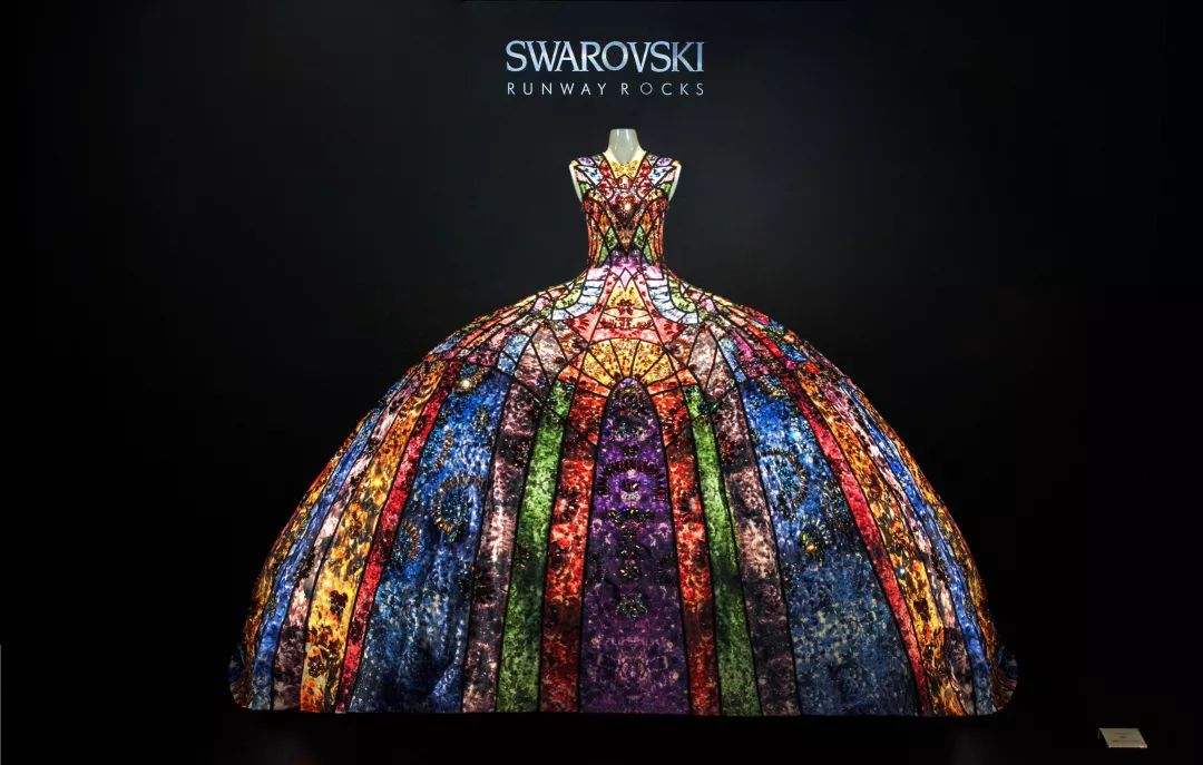 明星都爱Ta的眼镜，但其实Ta是个时装品牌