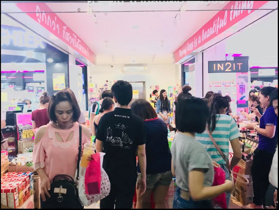 清迈化妆品网红店,清迈美女多吗