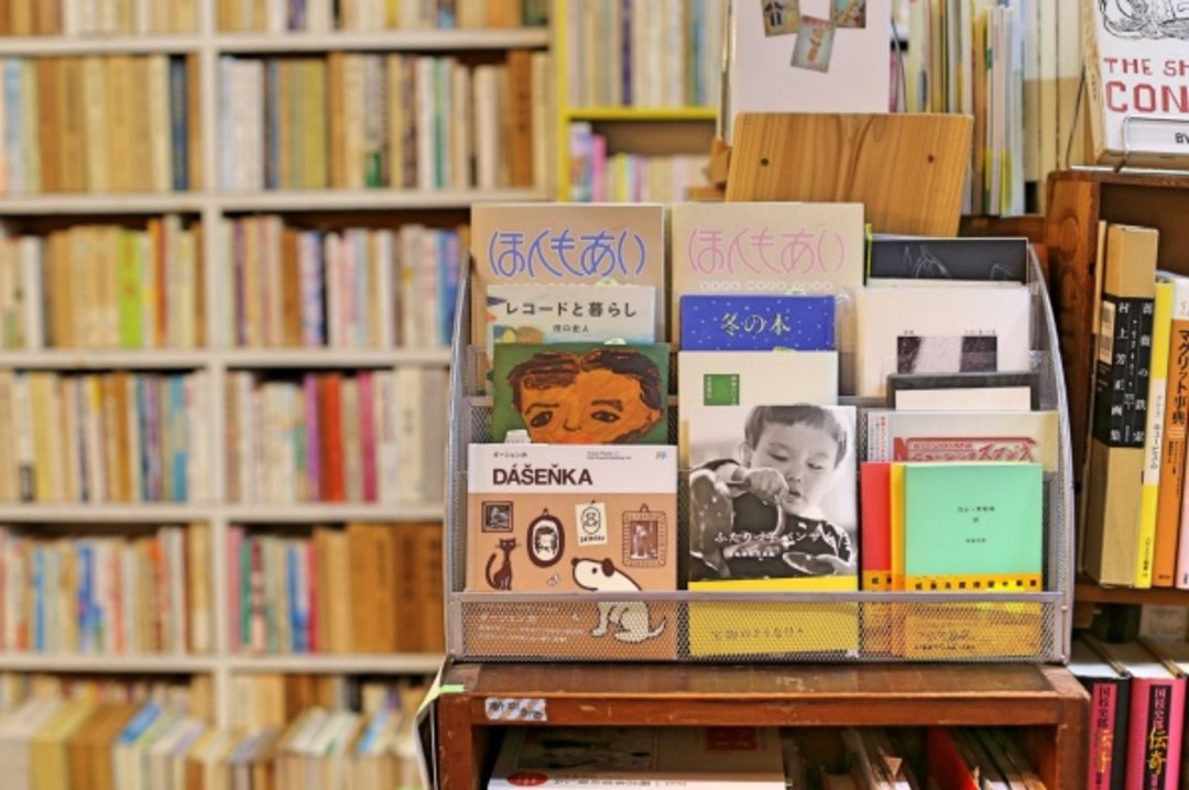 冲绳小书店巡礼：开一家“理想的旧书店”其实非常困难｜吉井忍的二次会