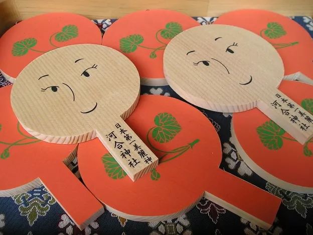 可以招桃花招财的东西,招桃花很灵的御守