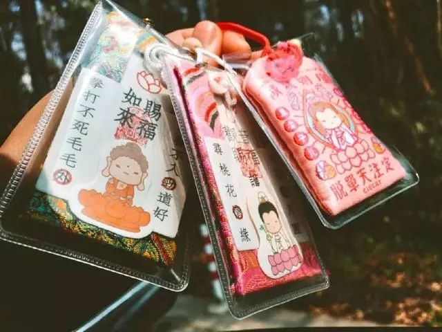 可以招桃花招财的东西,招桃花很灵的御守