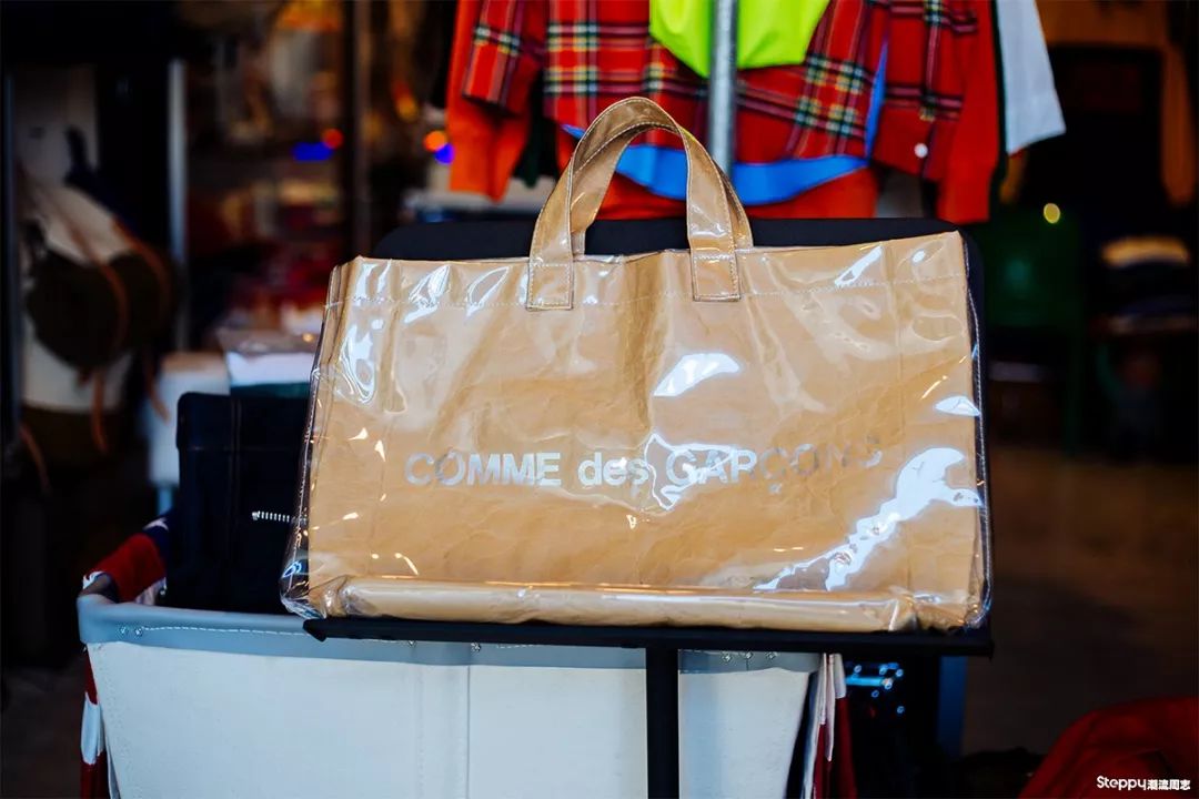 新手开实体小店选品适合选哪些,做全家便利店店长有前途吗