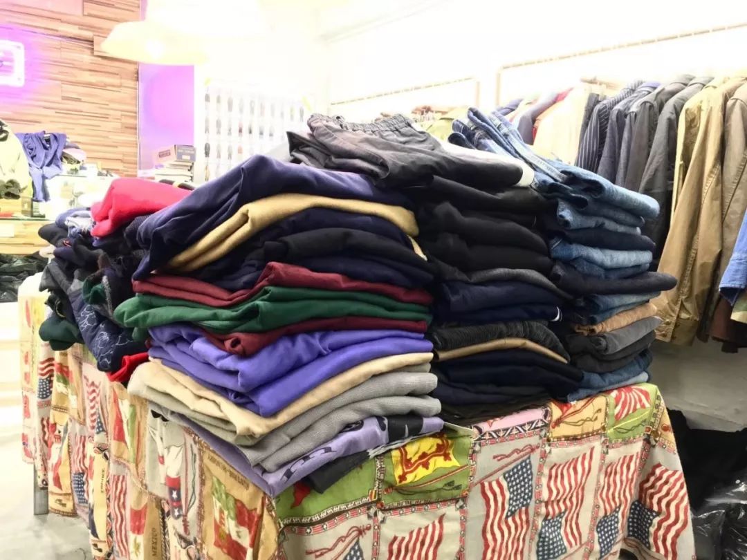 新手开实体小店选品适合选哪些,做全家便利店店长有前途吗