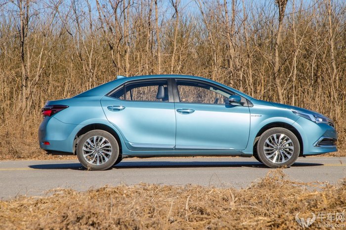 丰田卡罗拉双擎跑多少公里后省油,卡罗拉双擎精英版用什么模式省油