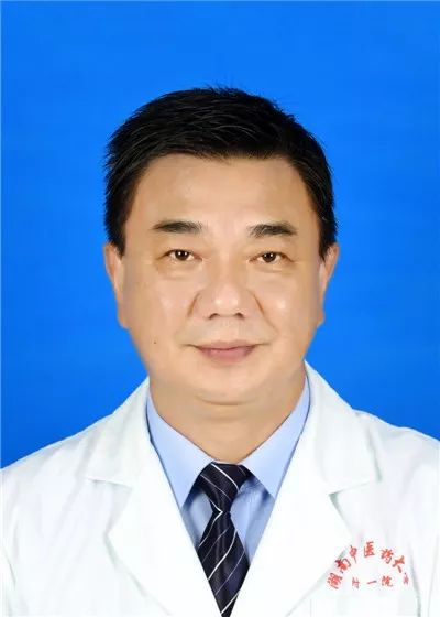 跳太高落地韧带损伤,一跳腹部拉伤