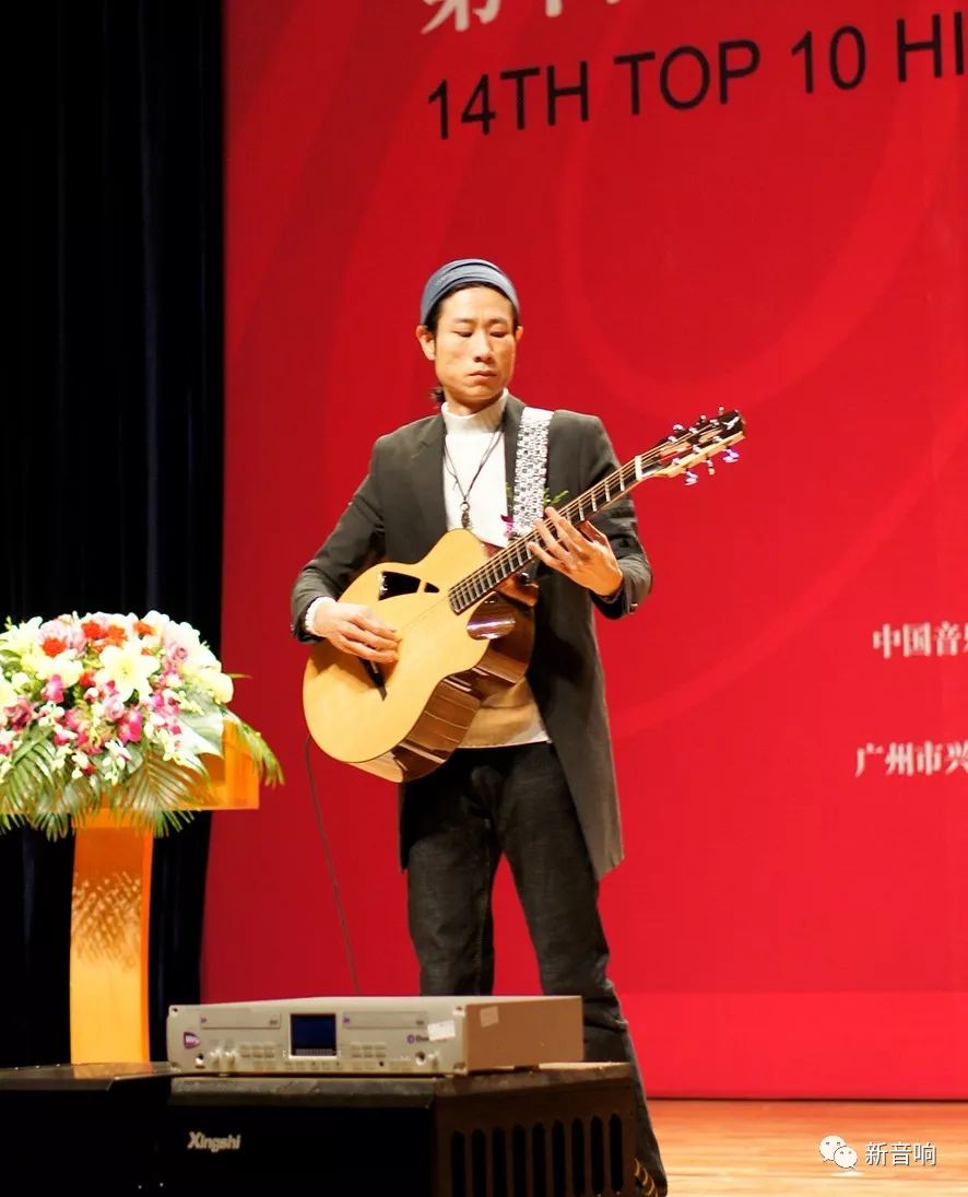 春华秋实谱写桃李华章,春华秋实谱新篇