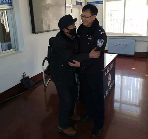 新闻早班车1月12日,来了新闻早班车今天