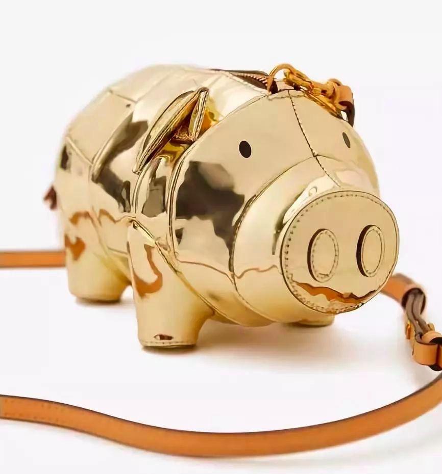 burberry宣传照和鬼片一起对比,burberry春节系列