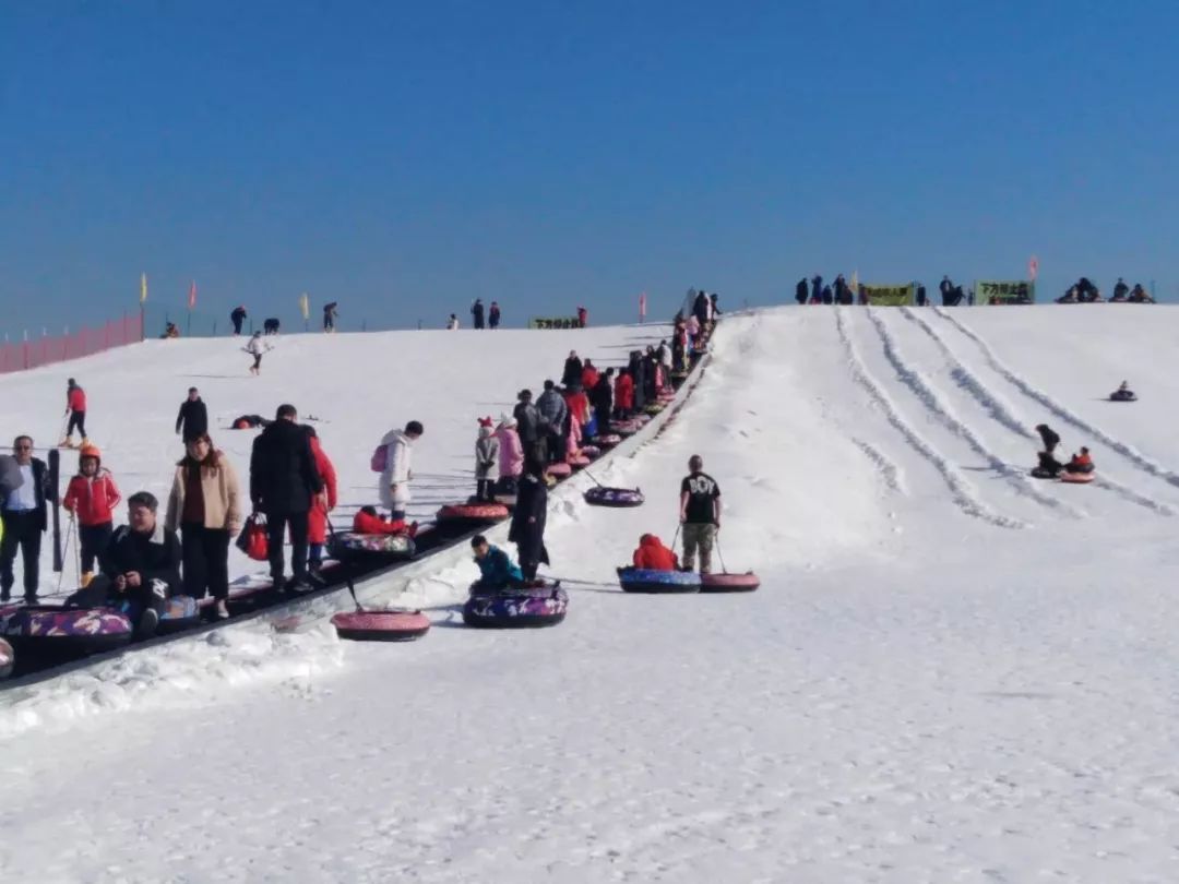 呼和浩特欢乐冰雪季,呼和浩特第四届冰雪运动季