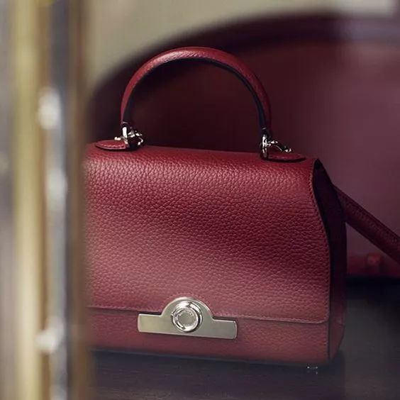 适合工薪阶层背的包,不同收入的仙女都适合背什么包