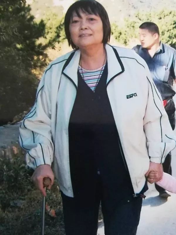 我54岁了减肥总是减不掉,我五十三岁体重一百斤怎能增重