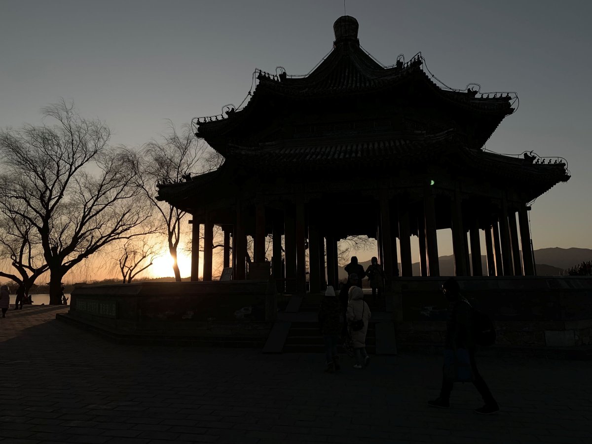 苹果xr主要是哪个摄像头拍照,苹果xr到苹果15前后置摄像头