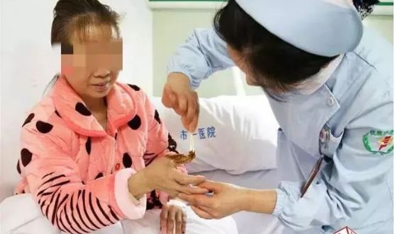 被它扎一下竟住院了！紧急提醒：严重可致死，苏州人准备年货要当心！