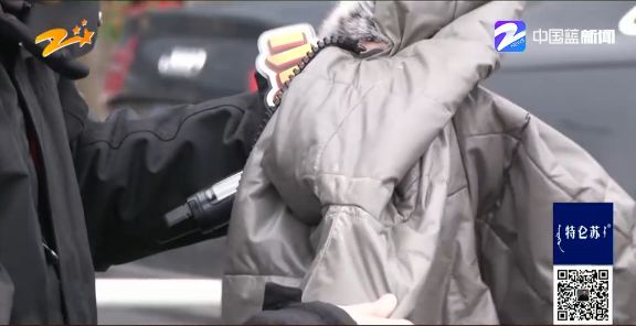 新皮衣没穿过全脱皮怎么办,新买的皮衣有皮疤正常吗