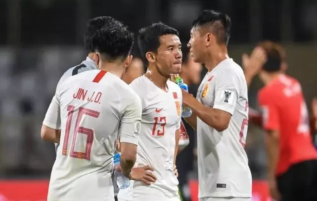 讨论东亚4强赛国足3:0韩国,国足2:1逆转泰国队晋级亚洲杯八强