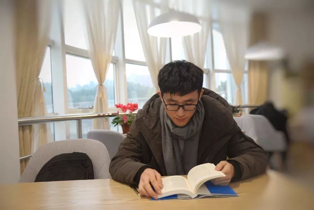 2018年最爱读书的湖师院人是谁？图书馆年度数据大揭秘！