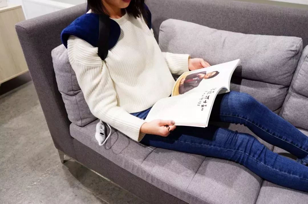 脖子酸肩颈痛按按这3处轻松缓解,肩酸脖子痛用什么姿势缓解