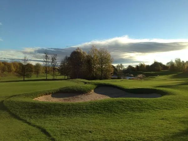 封面扉页目录故事,封面故事大全完整版