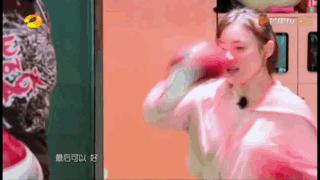 拳击击打发泄球训练视频,暴汗拳击减肥操