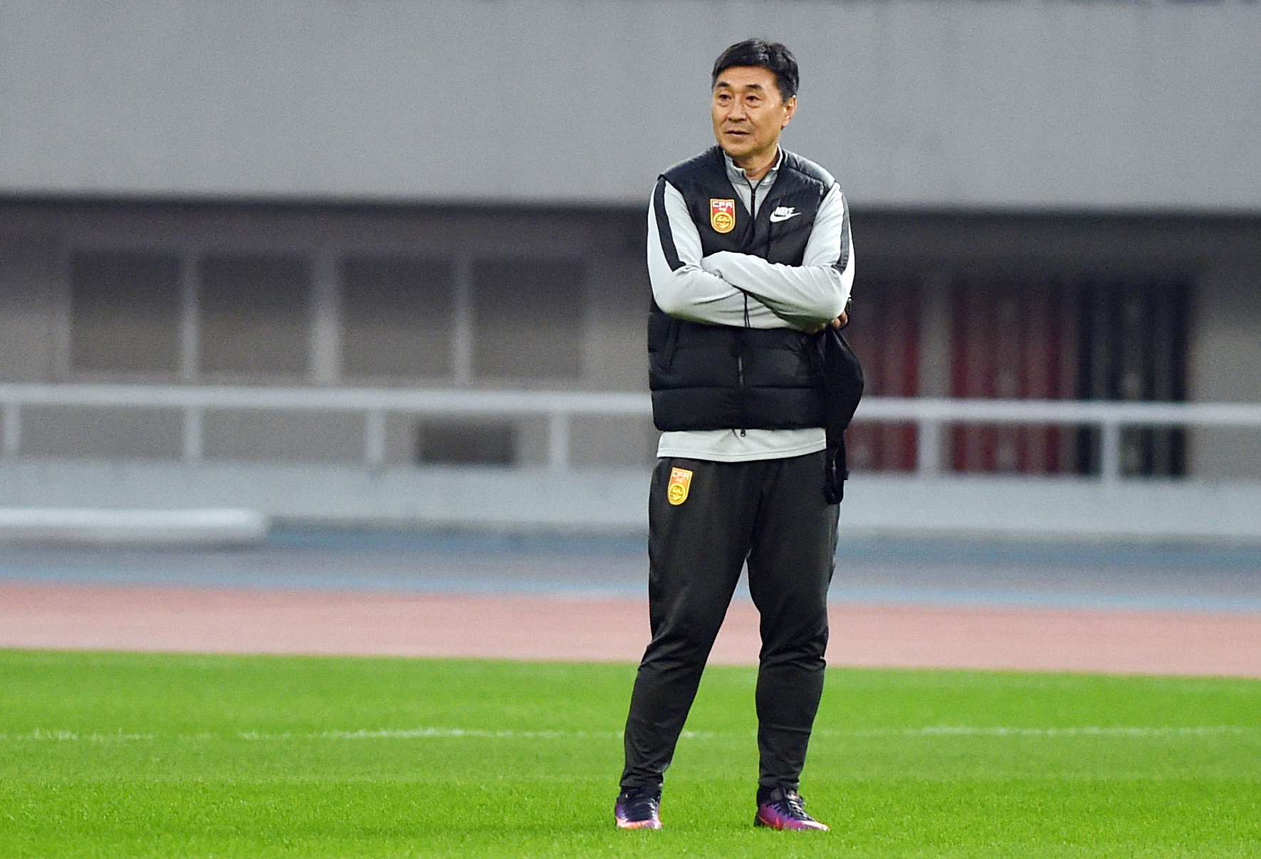 「视频」他乡再遇彼德洛维奇，关注申花20年听他再忆“追打裁判”往事