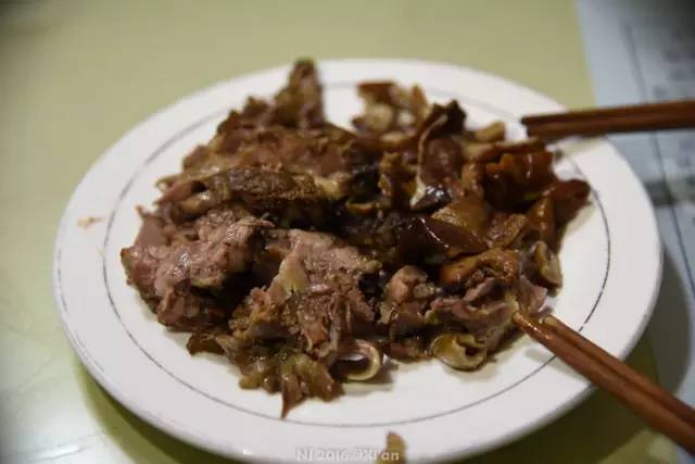 西安吃肉夹馍哪里最便宜,西安肉夹馍成都