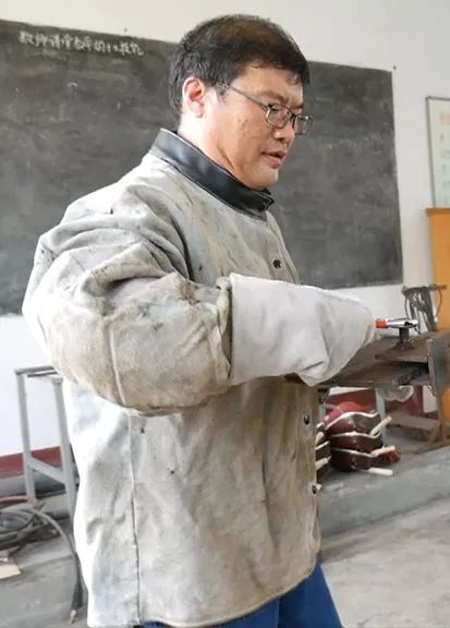 日照黄德强,黄德强厨师