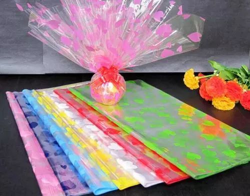 为什么塑料瓶可以卖钱,塑料瓶和塑料袋能做衣服用吗