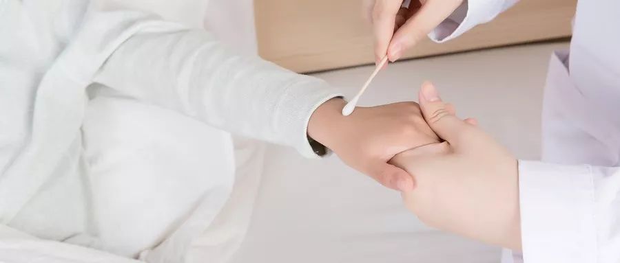 做雾化的药不谨慎弄嘴里,做雾化的药不谨慎喝了一点怎么办