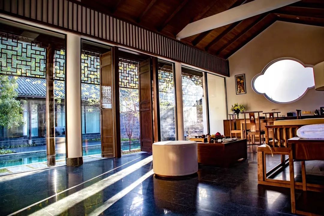 时隔11年，这个奢牌酒店在中国开了第二家，450㎡别墅villa秒杀巴厘岛