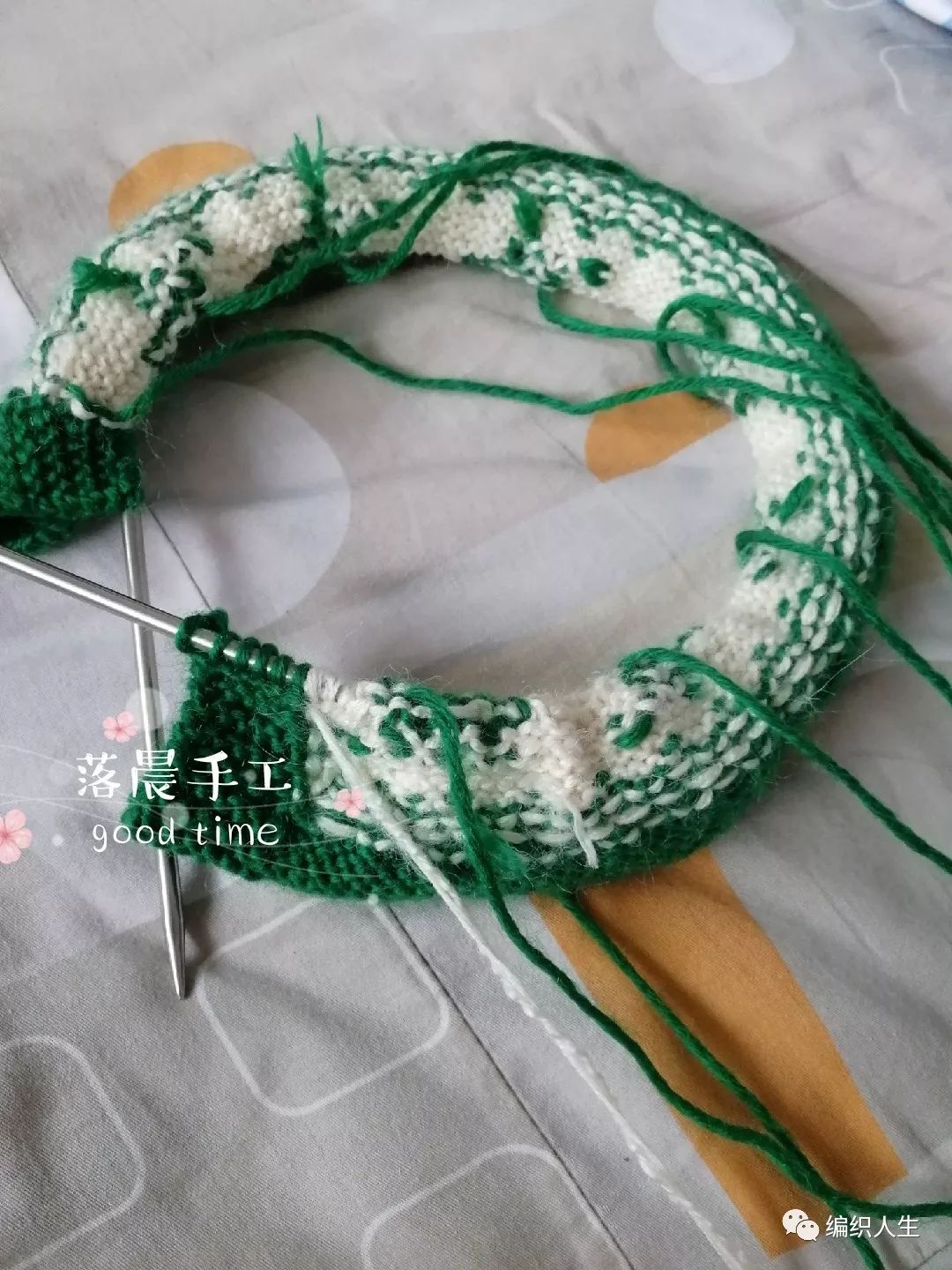 树海：教你织男童棒针V领提花开衫马甲（附图解）