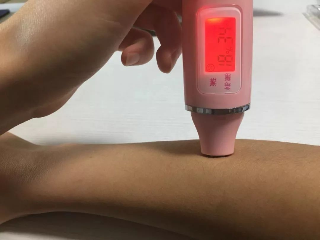 用它洗澡不用搓就干净,用它洗澡持久留香