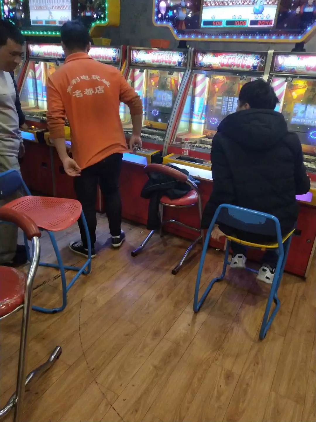 承德一失恋男子深夜竟在火神庙做出这种事！