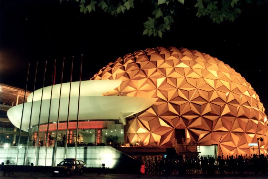 10年前的上海和今天的上海,1990的上海图文