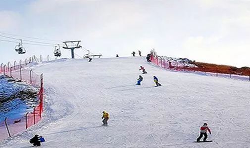 青岛冬天旅游攻略2-3天雪地温泉,青岛海边春节旅游路线攻略