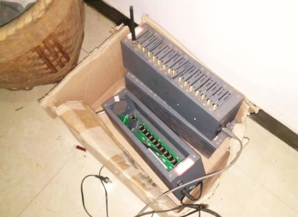 鏄ㄥぉ鏅氫笂鎵嬫満鍗＄獊鐒舵病鏈変俊鍙蜂簡,鎵嬫満涓嶅皬蹇冩帀浜嗙獊鐒朵俊鍙蜂笉濂戒簡