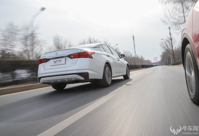 天籁2024款2.0自吸悦享版试驾,新款天籁2024款2.0自吸试驾