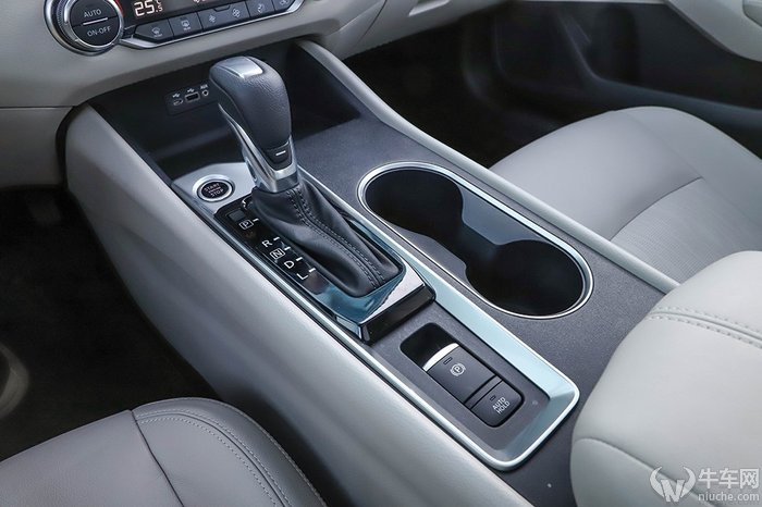 天籁2024款2.0自吸悦享版试驾,新款天籁2024款2.0自吸试驾