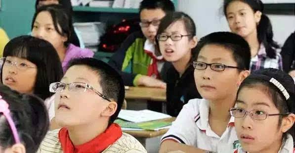 激光近视手术和晶体植入哪个好,半飞秒和全飞秒激光近视手术哪个好