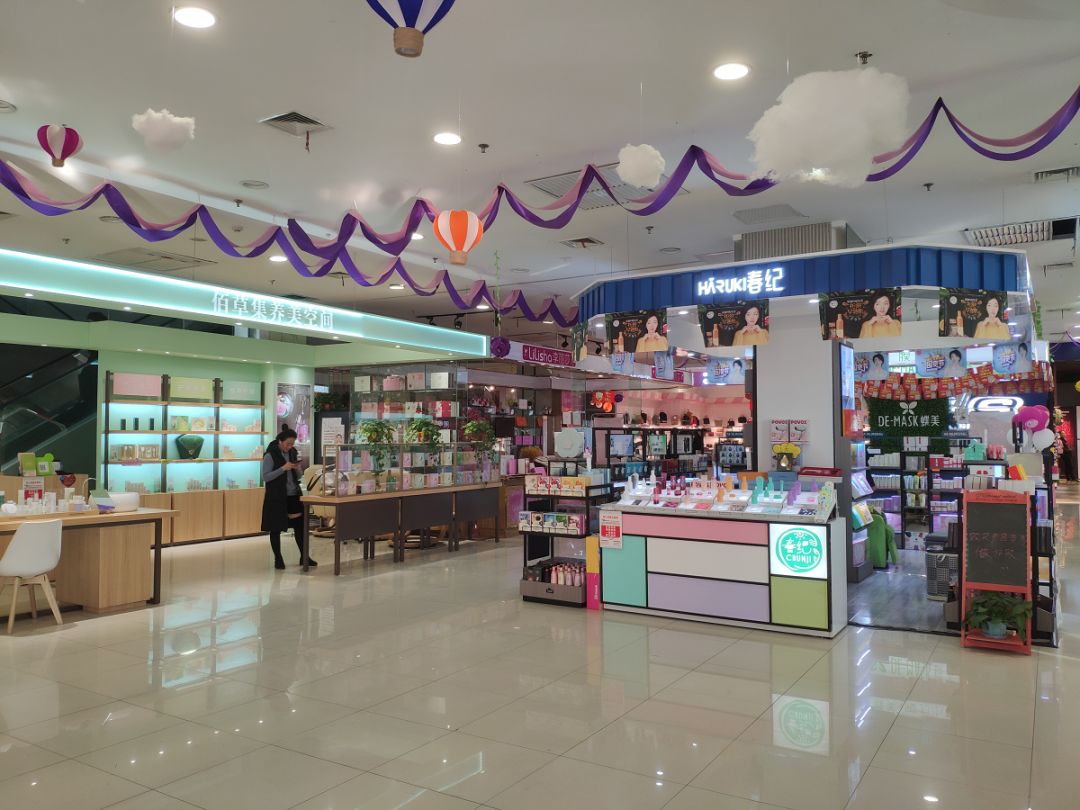 同样是县城购物中心，月销2万和100万的专柜，差距在哪？