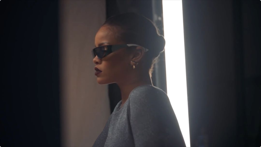 蕾哈娜奢侈品巨头之间的暗斗,蕾哈娜的奢侈品