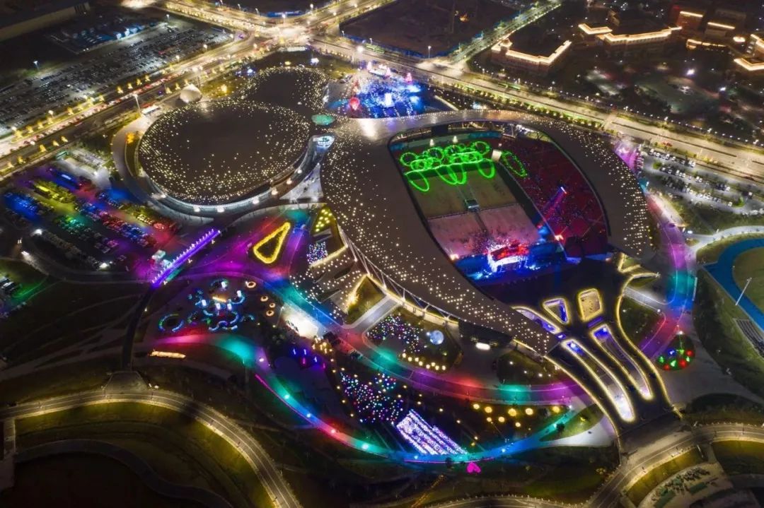 来吧！侧田、黄凯芹邀你到鼎湖一起过大年！