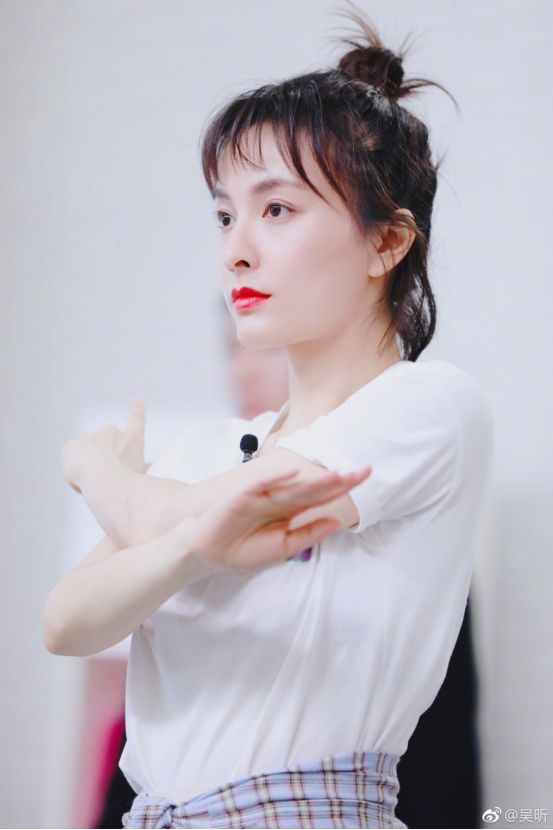 吴昕综艺讨论爱情,吴昕踏入恋爱综艺了