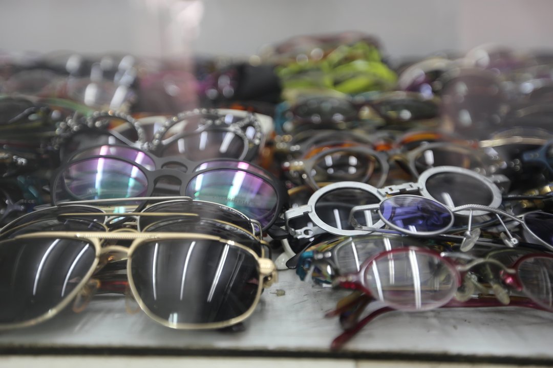 港星名人买买买：柬埔寨千金小姐，北角的眼镜皇后｜香港市井⑯