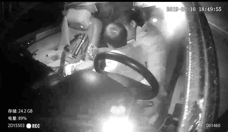 取暖器烤的腿上有红斑,冬天烤火小腿起红斑多久消失