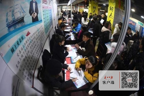 春风行动新春人才招聘会举行,博白飞扬在线春风行动网络招聘会
