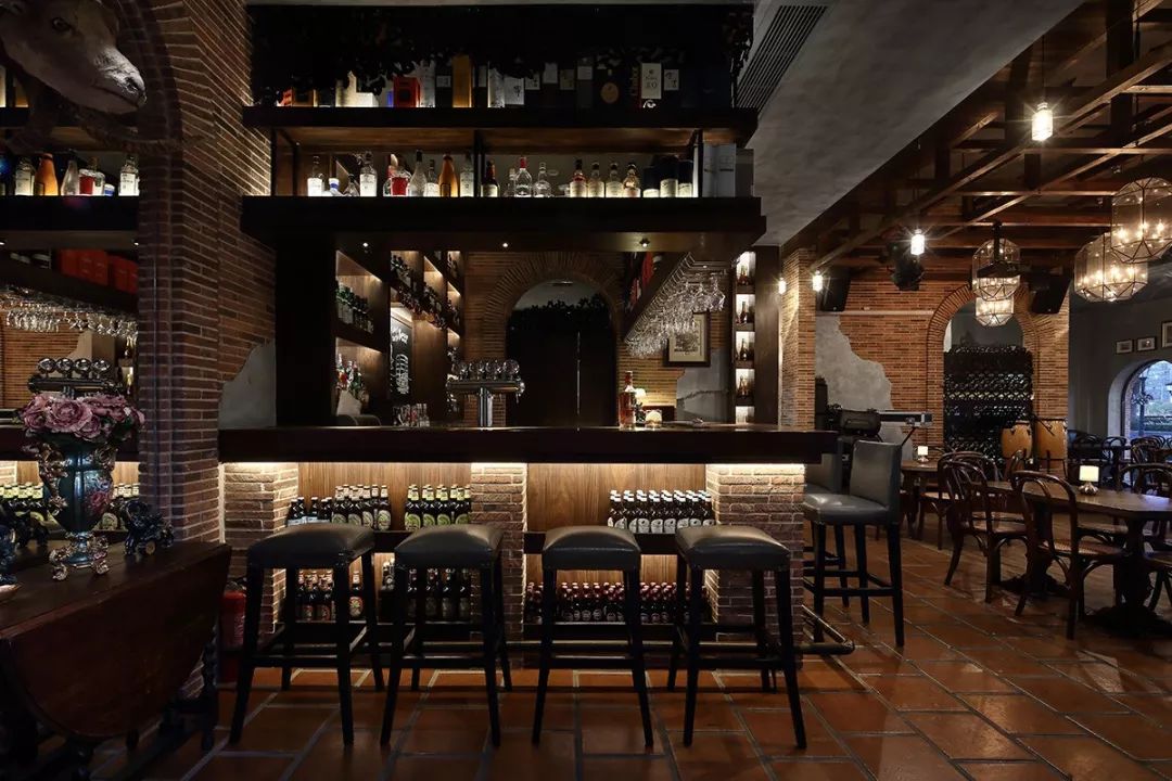 开年首发｜范江：记忆中的花园——记老外滩花园酒吧