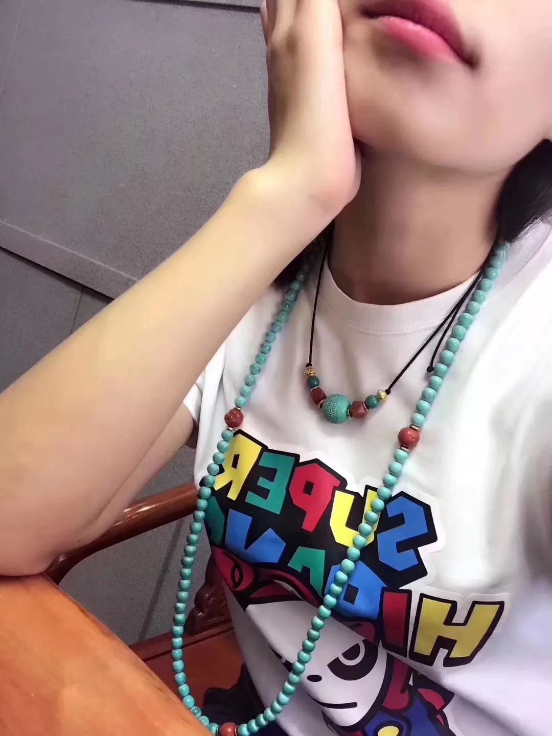 绿松石配饰可以戴一辈子吗,绿松石配饰一半绿一半蓝