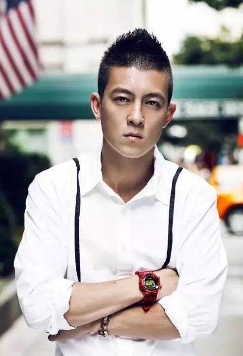 为什么有的几万块钱的表卖几百块,一款刚发布的几百万的表