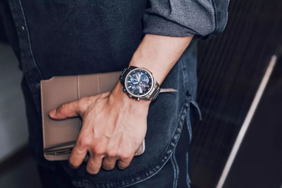 为什么有的几万块钱的表卖几百块,一款刚发布的几百万的表